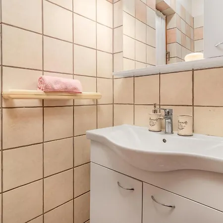 Cozy In With House Sea View Apartman