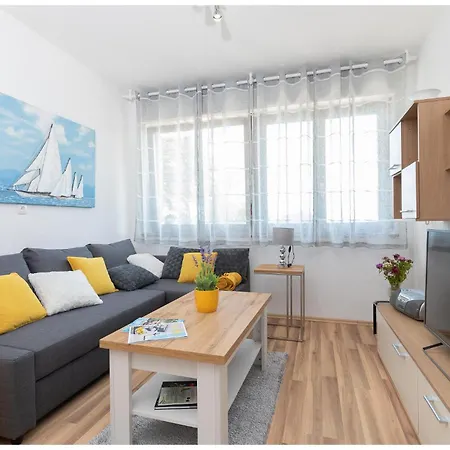 Apartment Cozy In With House Sea View Glavani