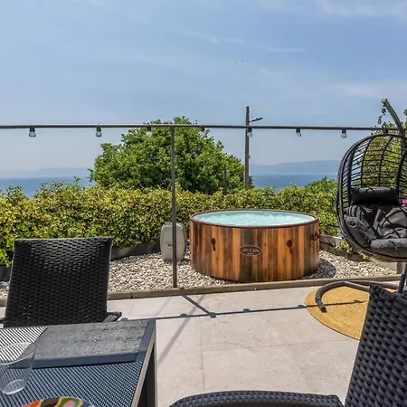Cozy In With House Sea View Glavani