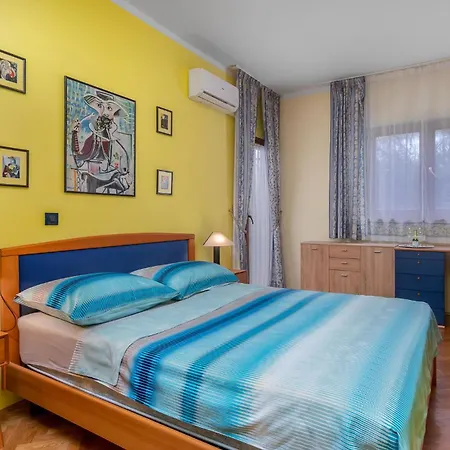 Apartment Cozy In With House Sea View
