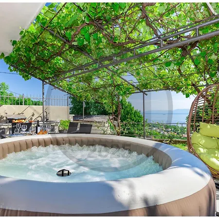 Apartment Cozy In With House Sea View Glavani